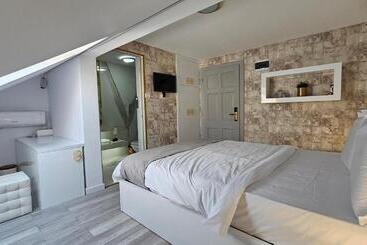 تختخواب و صبحانه Colț De Rai Reşița