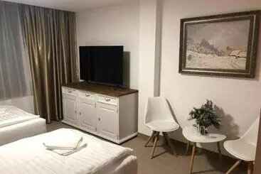 Hotel Galeria Pezinska Baba