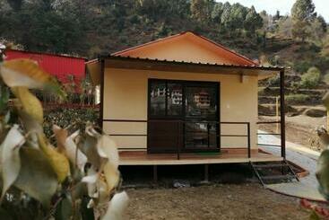 호텔 Nainital Resorts