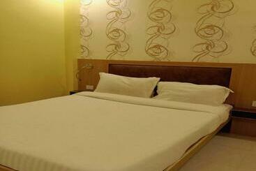 هتل Fabexpress Magadh Glory