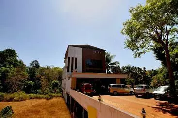 Hotel Pop 703207  Jaganmatha Orchids