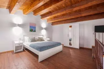 هتل آپارتمان Open Sicily Homes   Near The Central Train Station