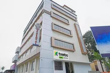 ホテル Treebo Naaz Royal