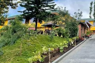 Habba Kadal Kashmiri Heritage Hotel & Hub