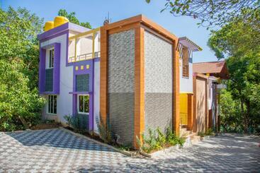 Hotel Sharma Jee Farmhouse