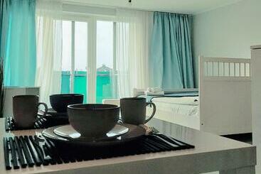 公寓式酒店  Line