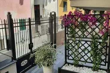 ペンション La Magnolia Rooms