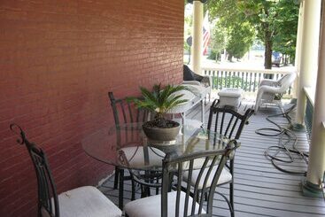 Bayberry House Bed And Breakfast