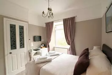 تختخواب و صبحانه Ferndale   Lodge