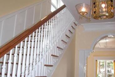 住宿加早餐  Tin Lizzie Inn