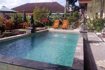 酒店 Pondok Ayu Homestay