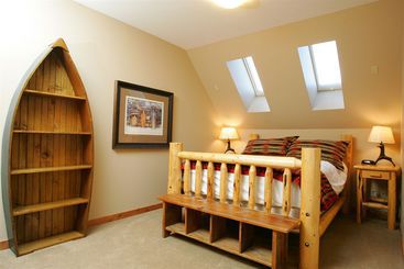 Hotel Rundle Cliffs Lodge By Spring Creek Vacations