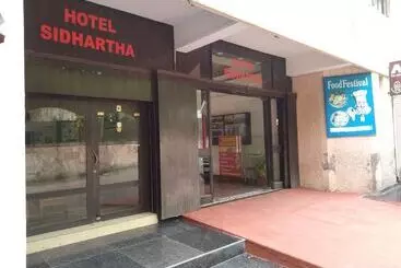 هتل Sidhartha Walking Distance From Tajmahal