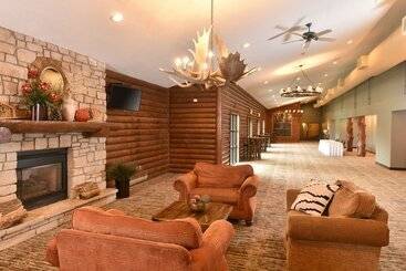 Cedar Creek Hotel Wausau   Rothschild