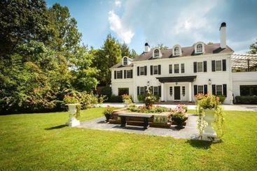 Melange Bed And Breakfast