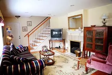 The Bennett House Bed & Breakfast