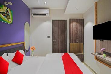 Hotelli The Hallmark By Wb Inn