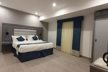 شركة الصنوبرة الفندقية فندق Pine In