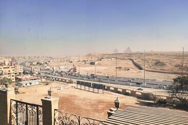 호스텔 Pyramids House