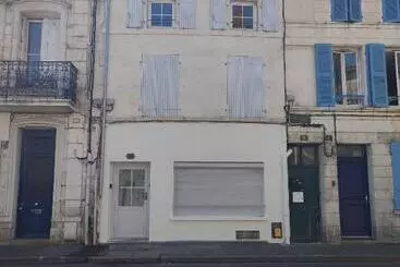 アパートホテル L Escale Niortaise   Centre Ville   10mn Gare   Wifi   Netflix