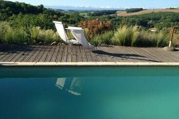 بنسيون L Apouticayre