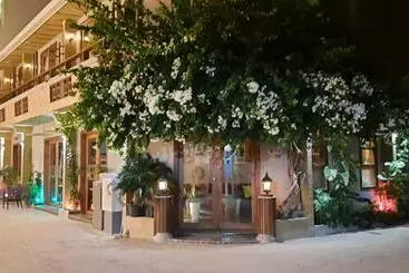 Pensión Maladiwa Beach & Spa