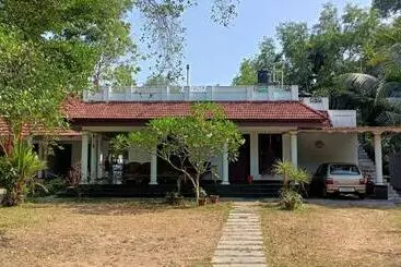 Bed & Breakfast Angels Homestay Marari