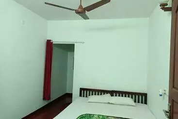Bed & Breakfast Angels Homestay Marari