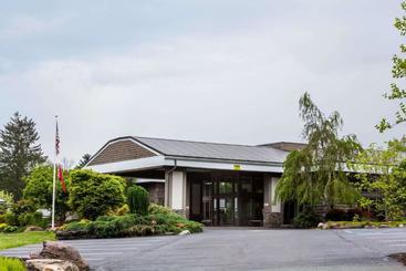 호텔 Ramada By Wyndham Rock Hill At Sullivan Center