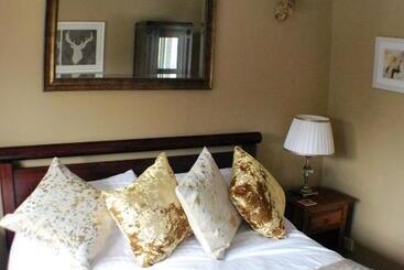 בית מלון כפרי The Bowl Inn