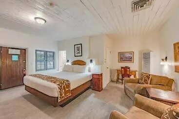 فندق The Historic Taos Inn