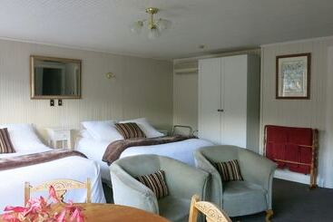 Bed and Breakfast Cheltenham House