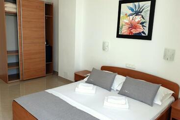 Hotel Sunset Split Rooms