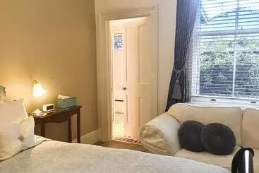 Nocleg ze śniadaniem Kurrajong House