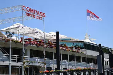 Hotel Compass River City Boatel