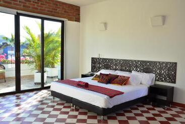 هتل The Orange House Santa Marta