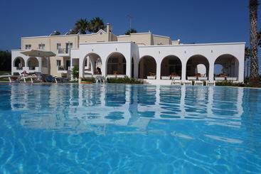 Andromeda Hotel Apartments