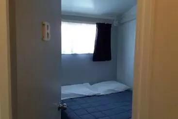 Microtel Lodge Hamilton Hostel