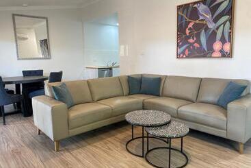 فندق على الطريق New England Motor Lodge