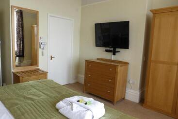 Hotelli Bailey Ground Lodge