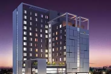 Hotel Golden Tulip Vasundhara