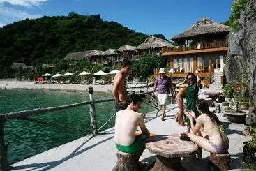 Hotel Monkey Island Resort