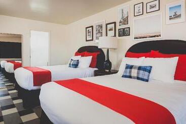 فندق على الطريق Lia