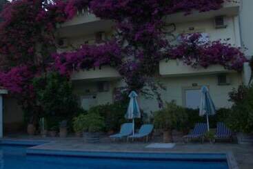 Sunrise Hotel & Apartments