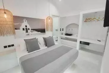 Hotel Fira Cave Suites