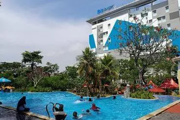 호텔 Ibis Budget Cikarang Festival