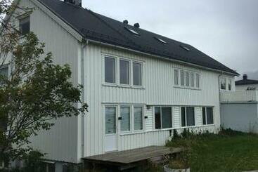 Lofoten Bed & Breakfast Reine   Rooms & Apartments