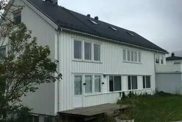 Lofoten Bed & Breakfast Reine   Rooms & Apartments
