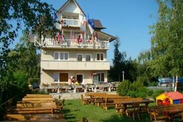 Pensão Vila Tom Cris