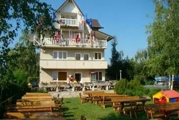 Majatalo Vila Tom Cris